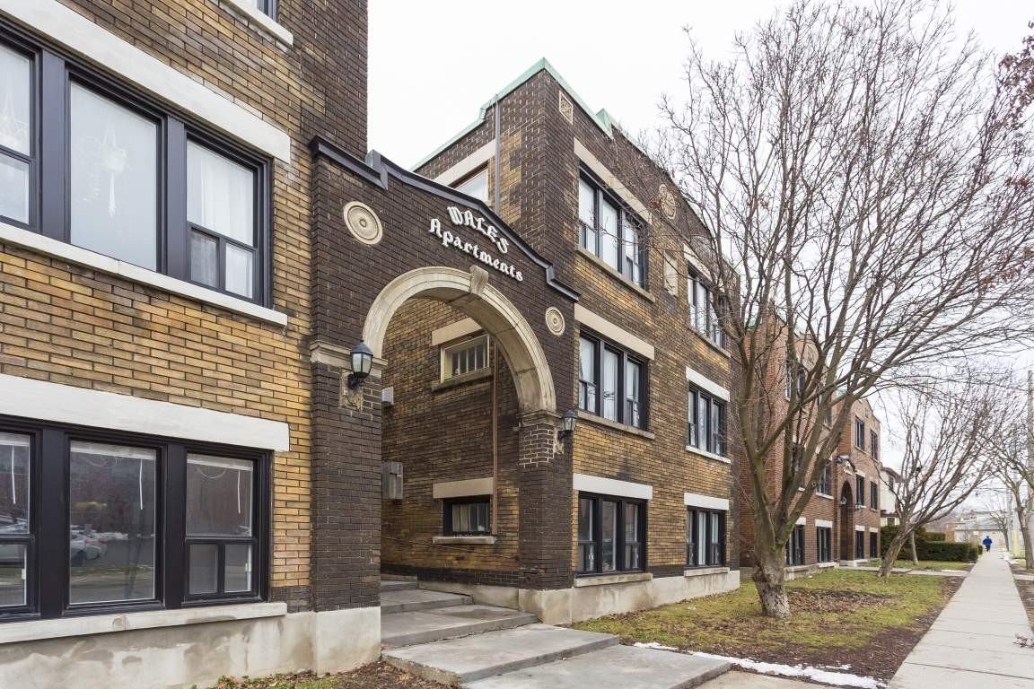 Royal & Wales Apartments - Photo 2 of 11