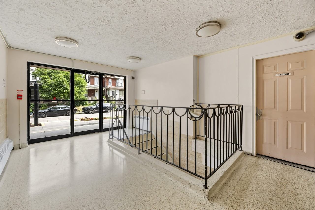 Erie Manor - Photo 4 of 11