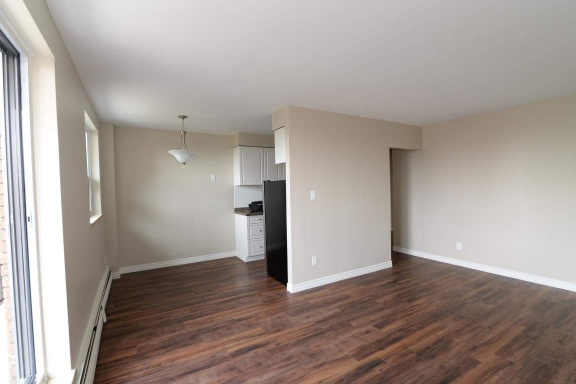 The Gibson - Photo 4 of 9