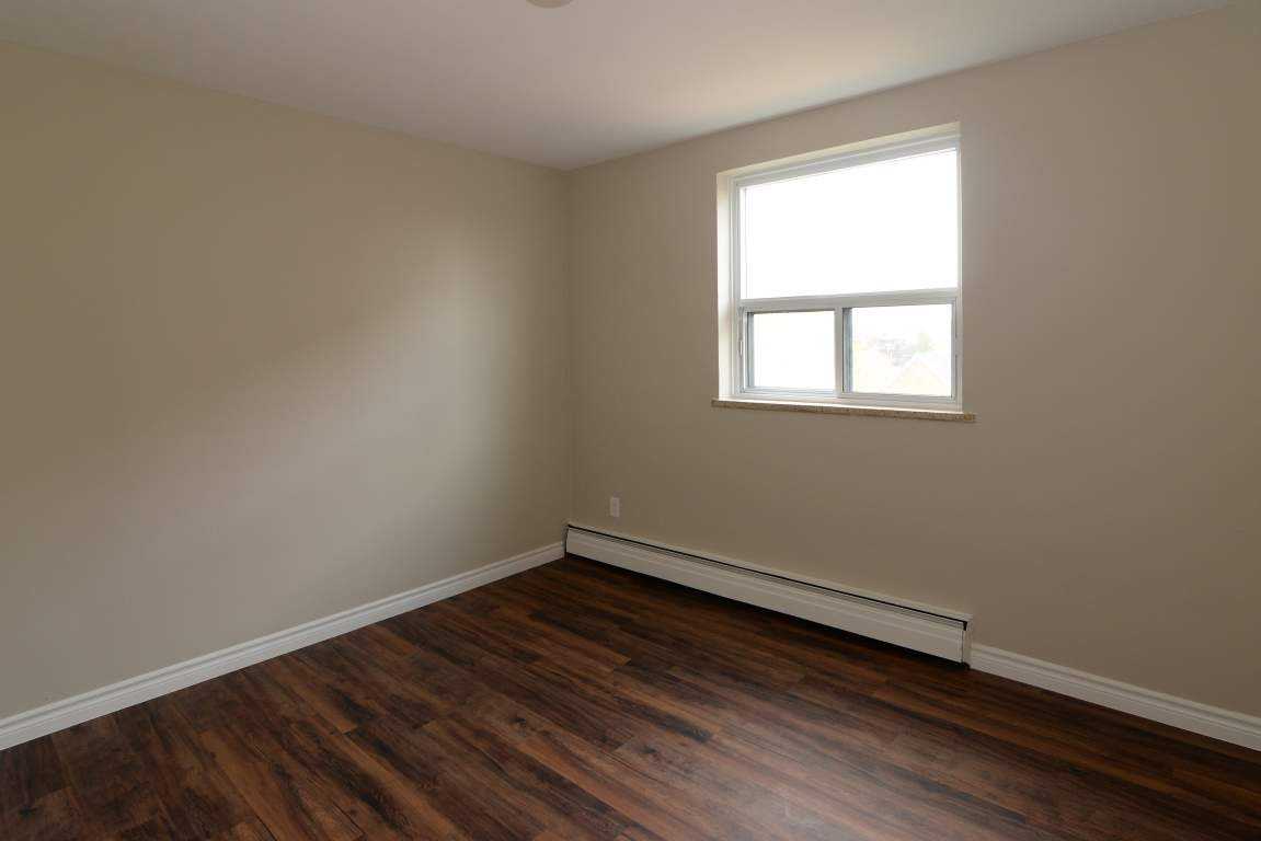 The Gibson - Photo 5 of 9