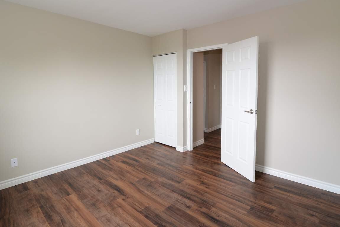 The Gibson - Photo 6 of 9