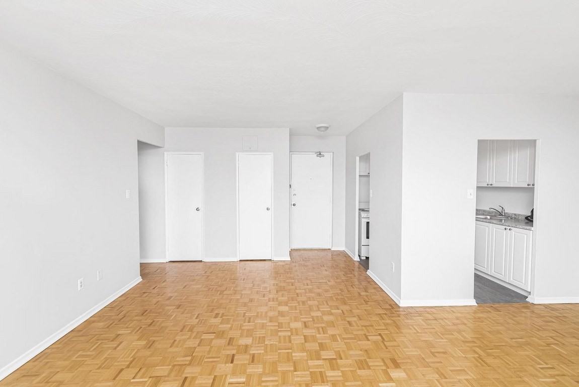 Granada Apartments - Photo 7 of 16