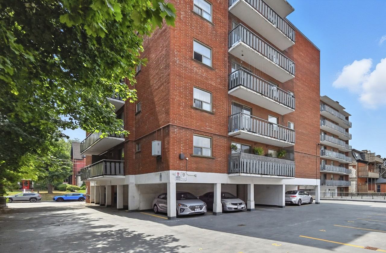 Granite Manor Apartments - Photo 3 of 11