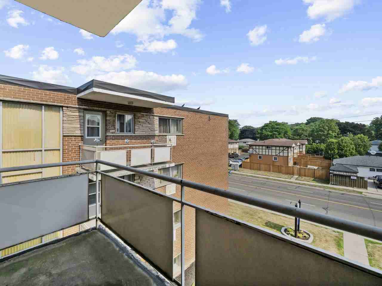 Helen Manor Apartments - Photo 6 of 12