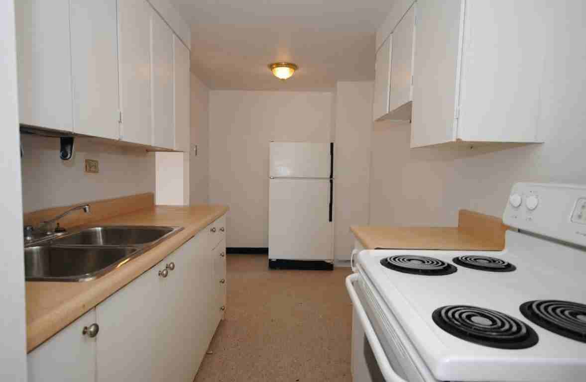 Kensington Apartments - Photo 6 of 9