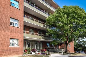 featured image of 2583 King St E