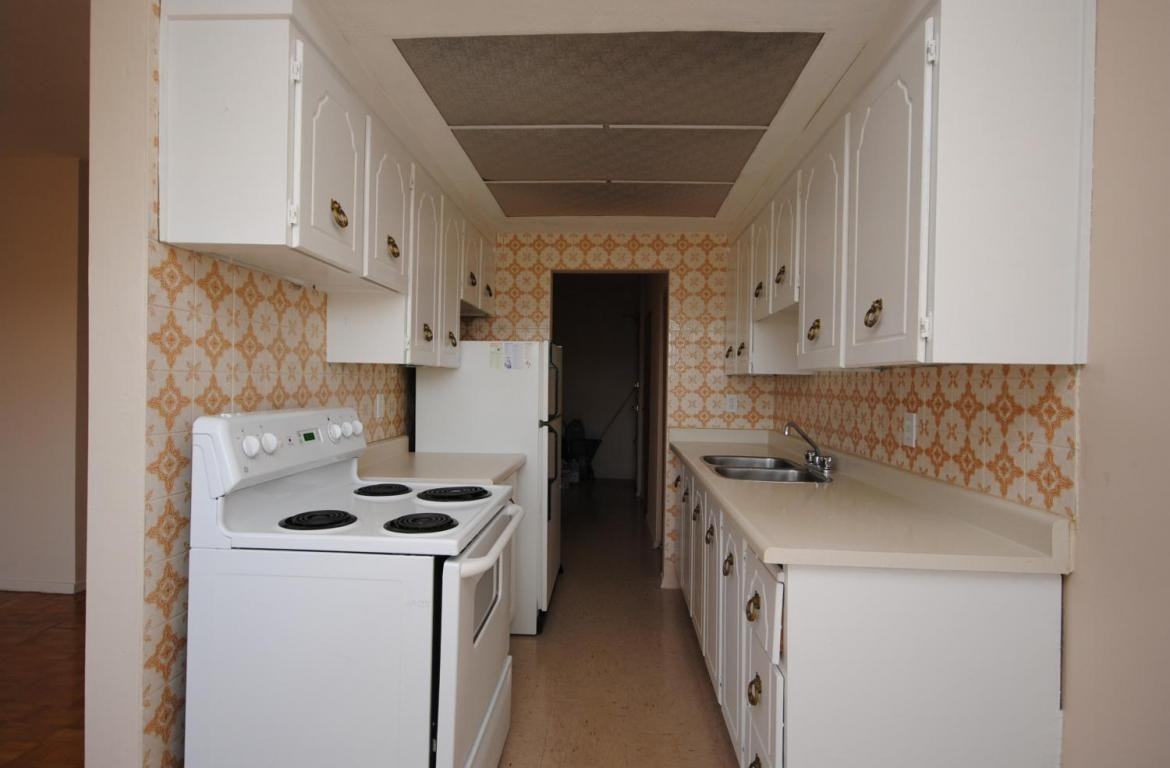 King Manor Apartments - Photo 5 of 8