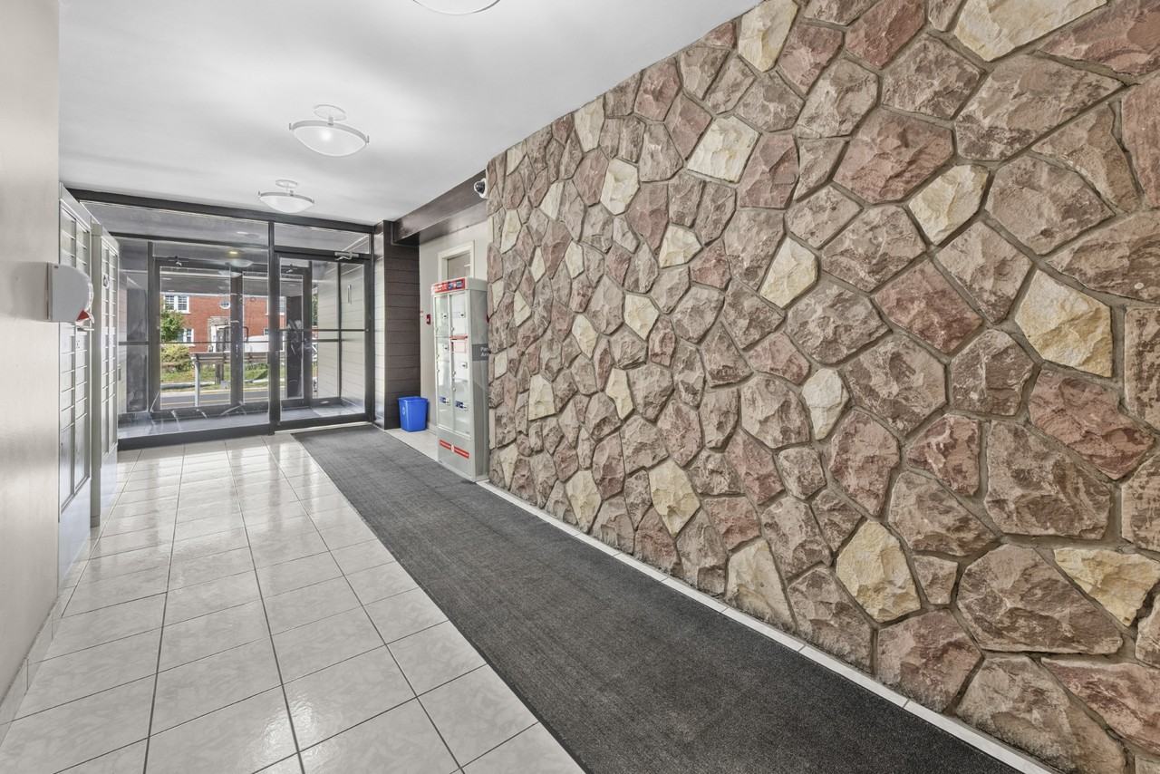 Lawrence Park Apartments - Photo 6 of 12