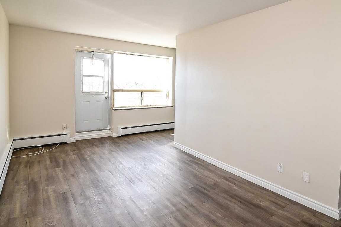 Riverview Towers - Photo 5 of 14