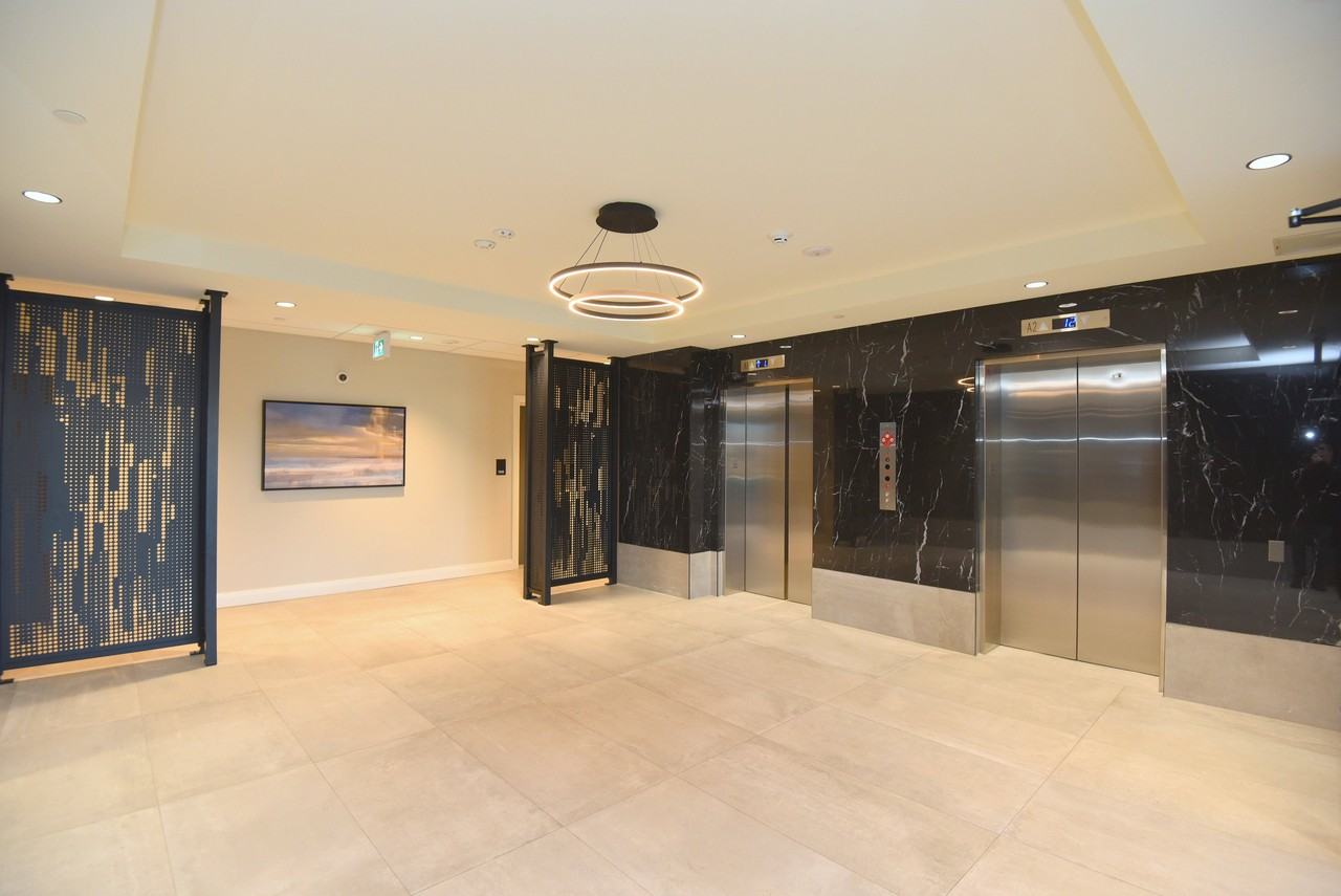 Roxy Apartments - Photo 4 of 19