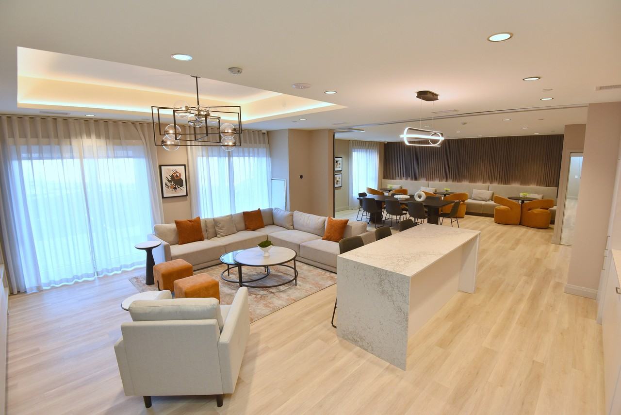 Roxy Apartments - Photo 6 of 19