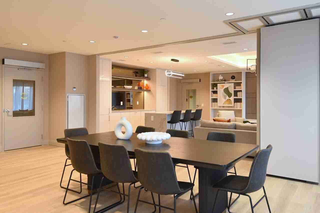 Roxy Apartments - Photo 7 of 19