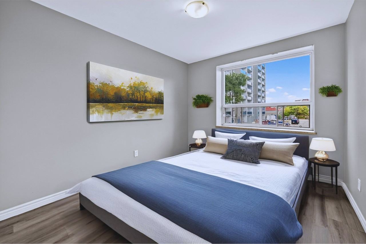 Seville Apartments - Photo 7 of 9