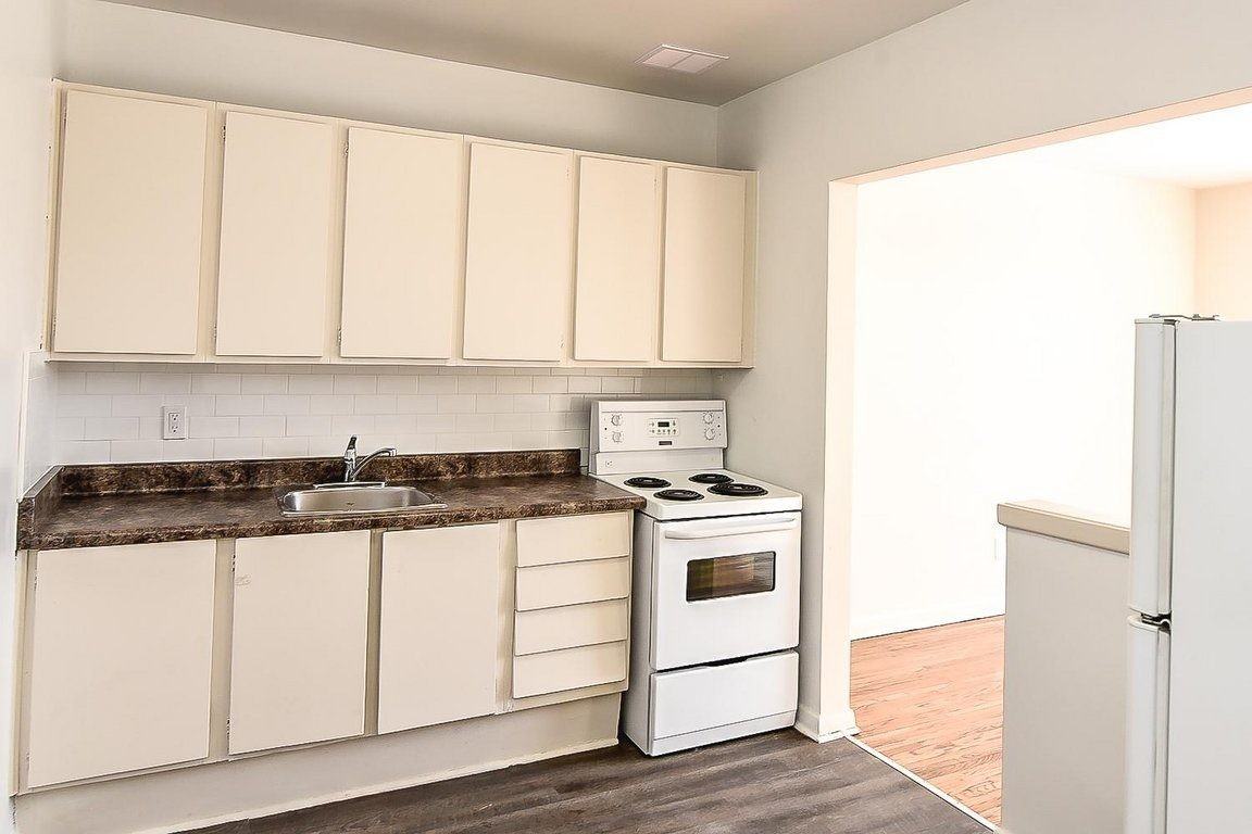 Southam Apartments - Photo 7 of 13