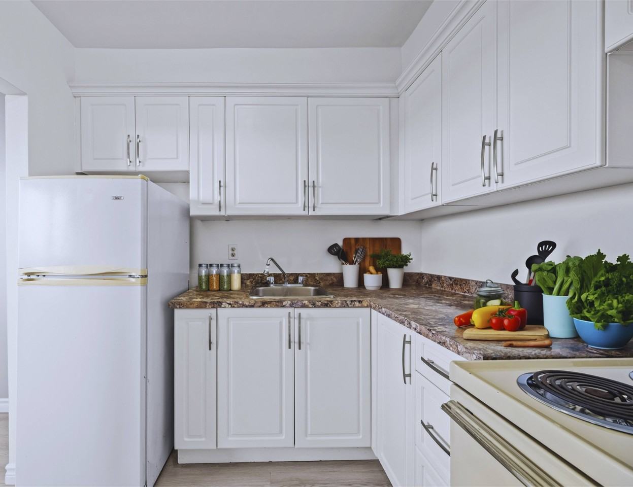 Talia Manor Apartments - Photo 7 of 12