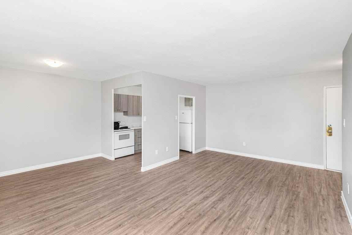 Wilshire East Apartments - Photo 5 of 13