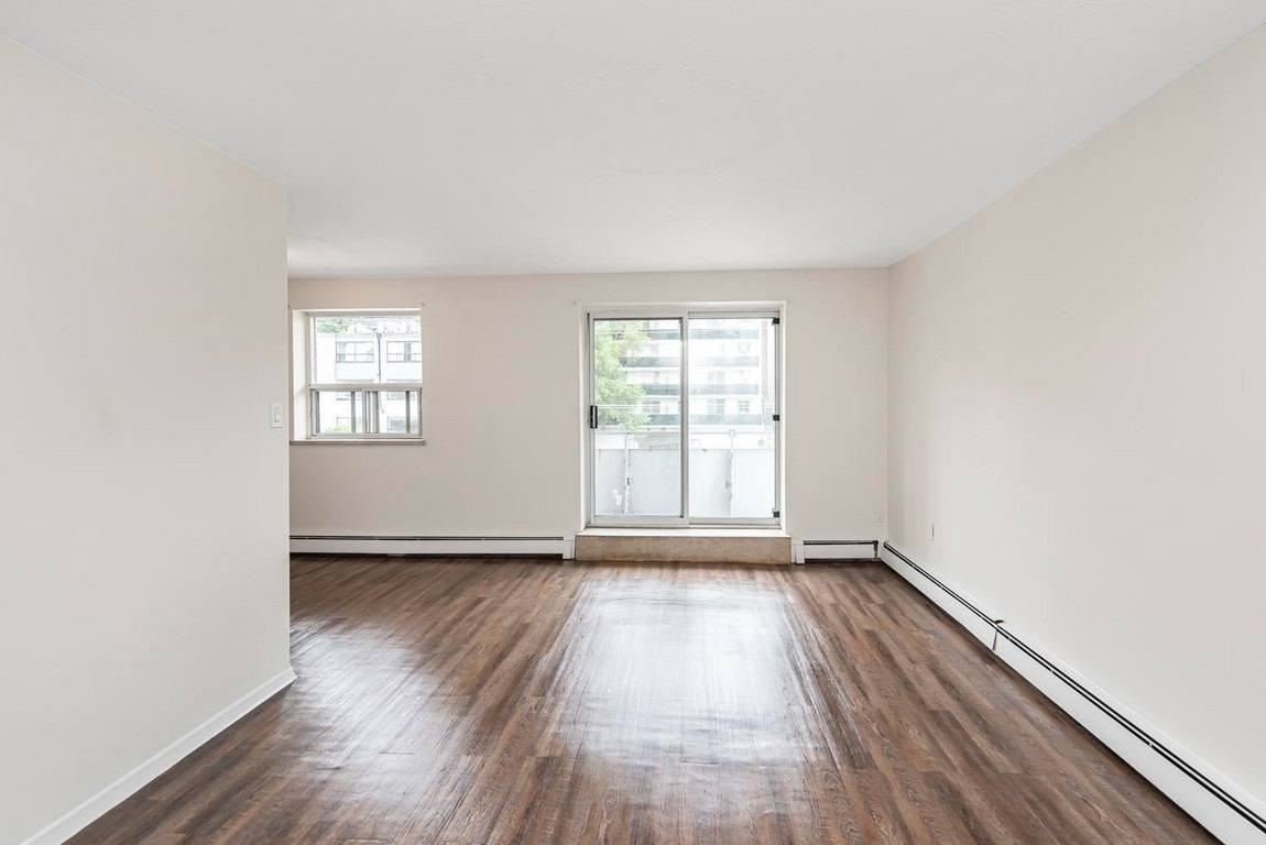 Winston Place Apartments - Photo 7 of 12