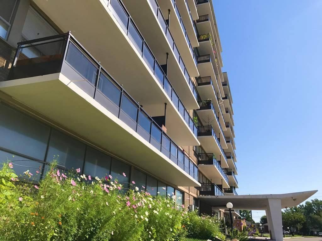 Yorkshire Towers - Photo 3 of 14