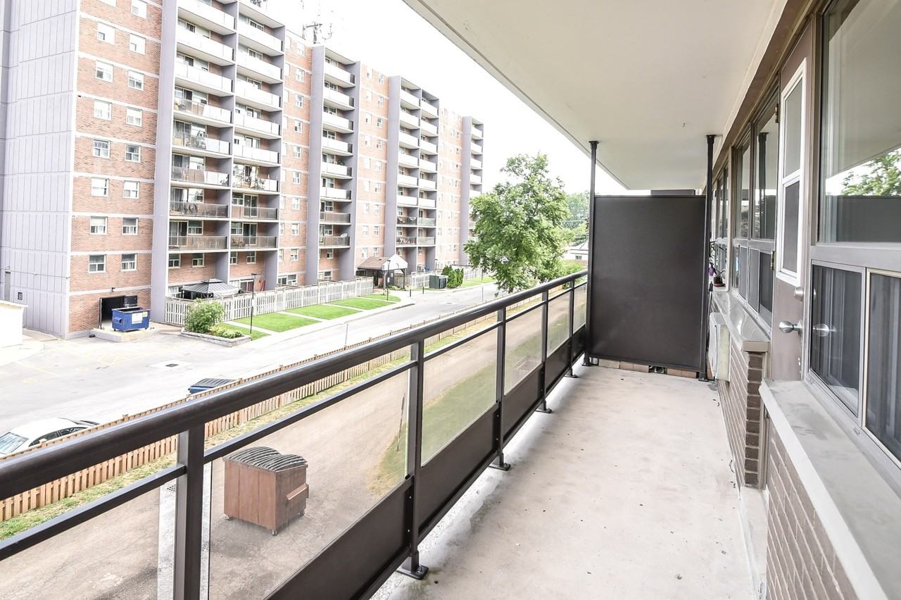 Yorkshire Towers - Photo 4 of 14