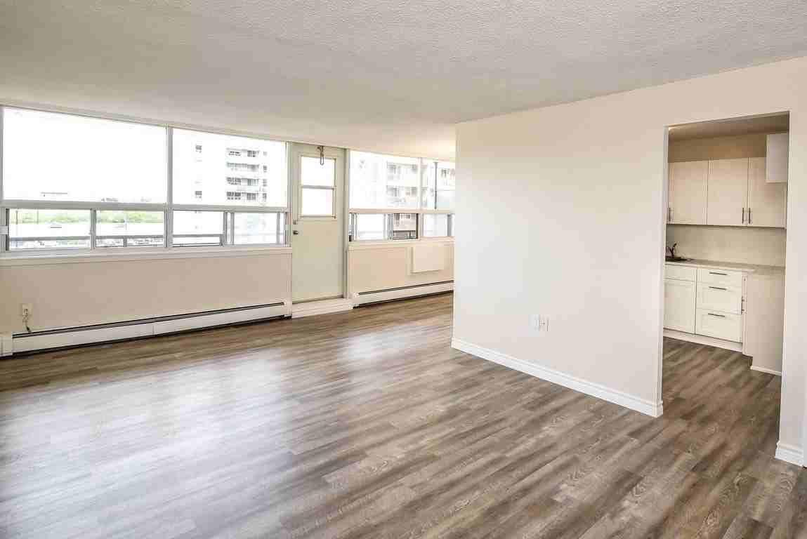 Yorkshire Towers - Photo 7 of 14