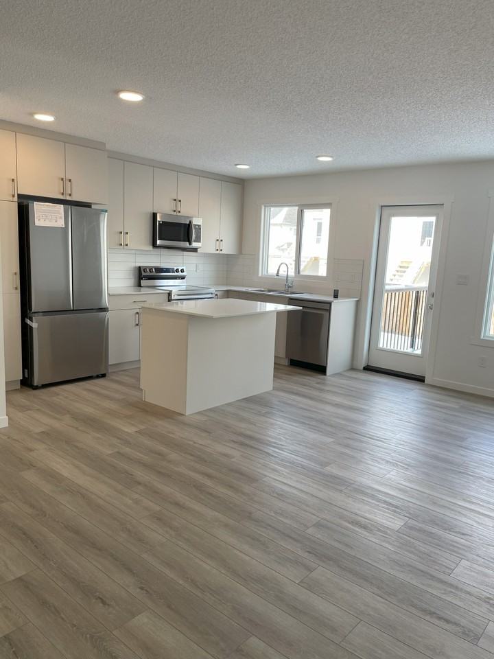 905 172 St Sw - Photo 6 of 28