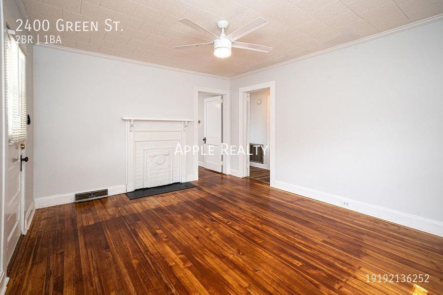 2400 Green St - Photo 4 of 17