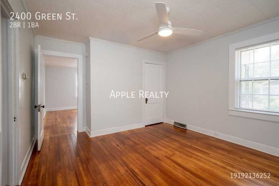 2400 Green St - Photo 5 of 17