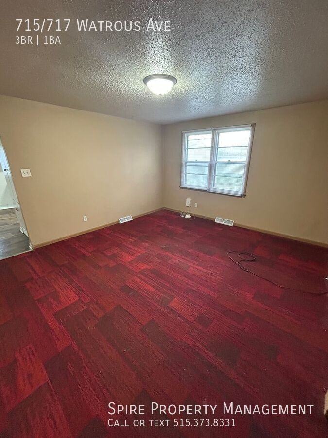 715/717 Watrous Ave - Photo 7 of 9