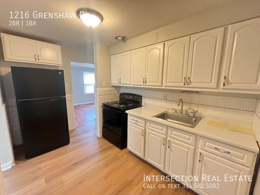 1216 Grenshaw Dr - Photo 7 of 16