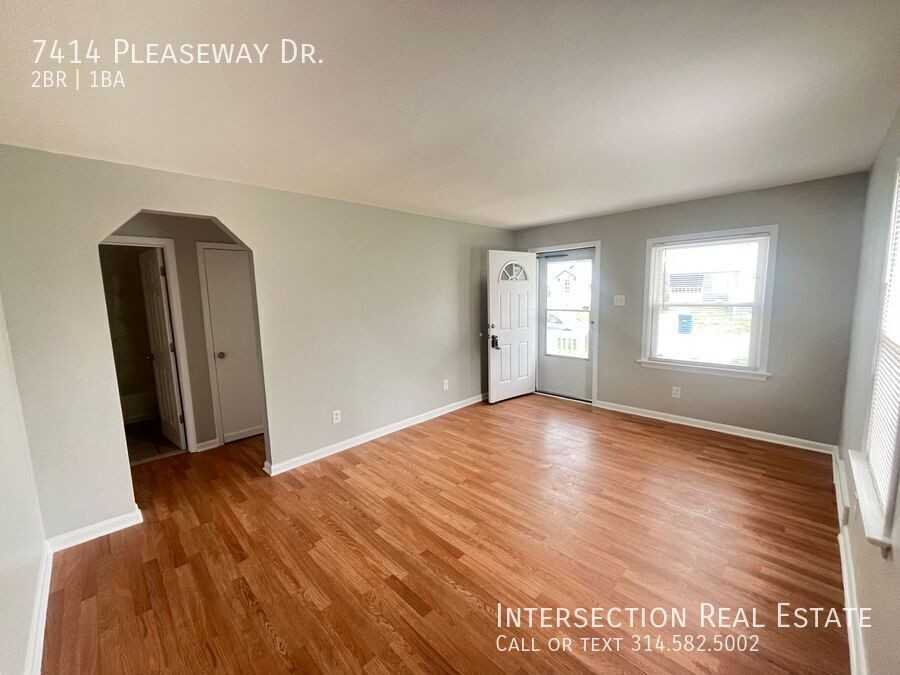 7414 Pleaseway Dr - Photo 4 of 13