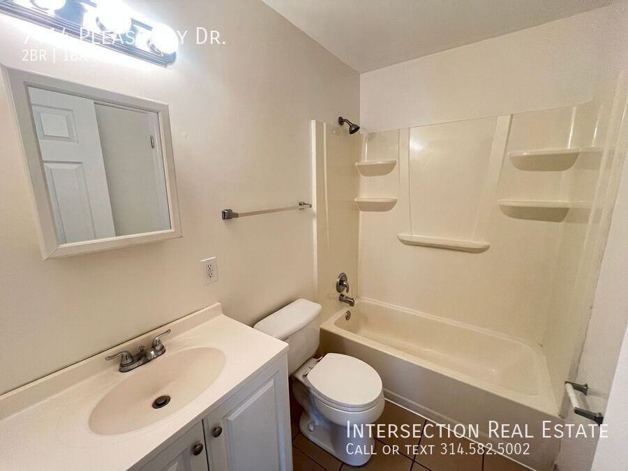 7414 Pleaseway Dr - Photo 7 of 13