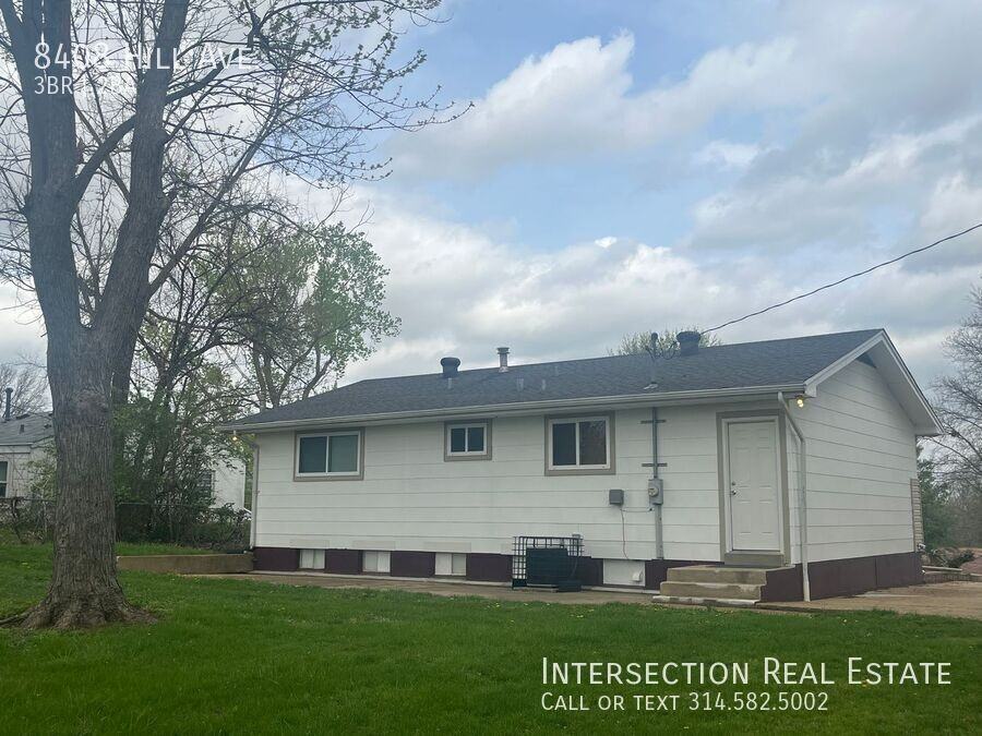 8408 Hill Ave - Photo 3 of 23