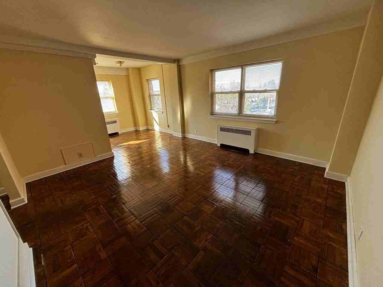 Bellevue Towers - Photo 2 of 4