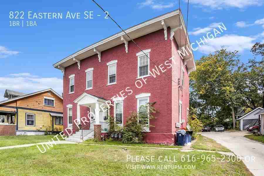 822 Eastern Ave Se #2 - Photo 4 of 16