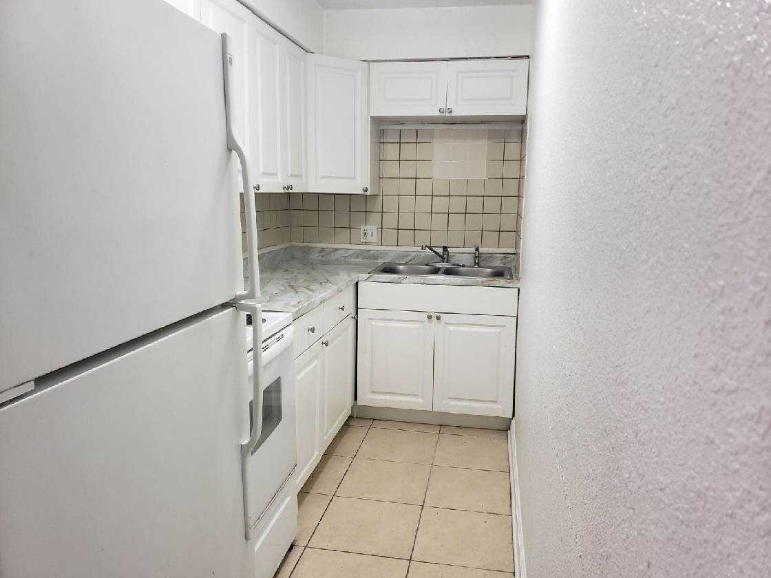 Channel View Condos - Photo 2 of 10
