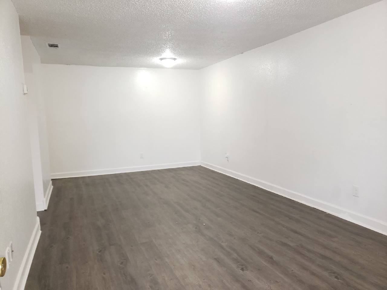 Channel View Condos - Photo 3 of 10