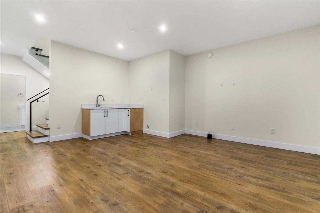 8211 harvest place - Photo 2 of 4