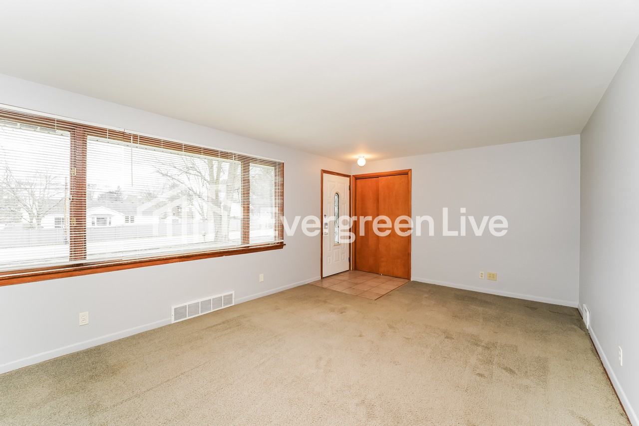 2449 55th St Ne - Photo 2 of 15