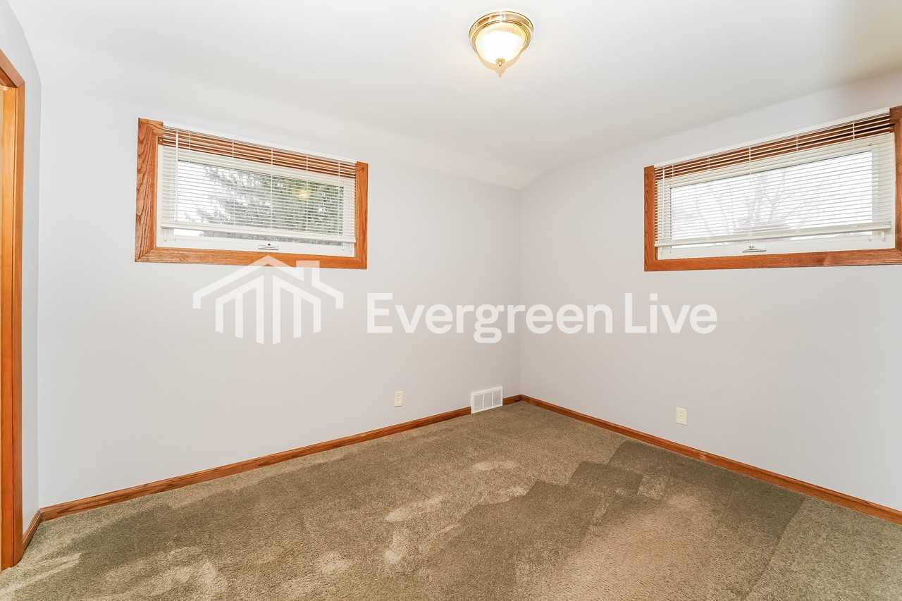 2449 55th St Ne - Photo 7 of 15