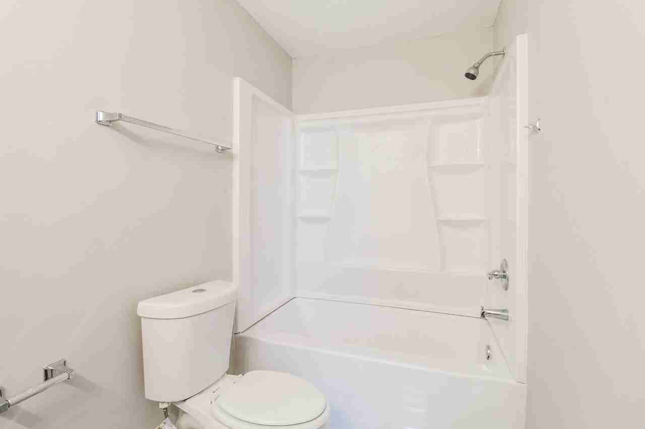 390 Springlake Dr - Photo 3 of 14