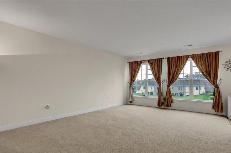 2134 Red Fox Dr - Photo 5 of 9