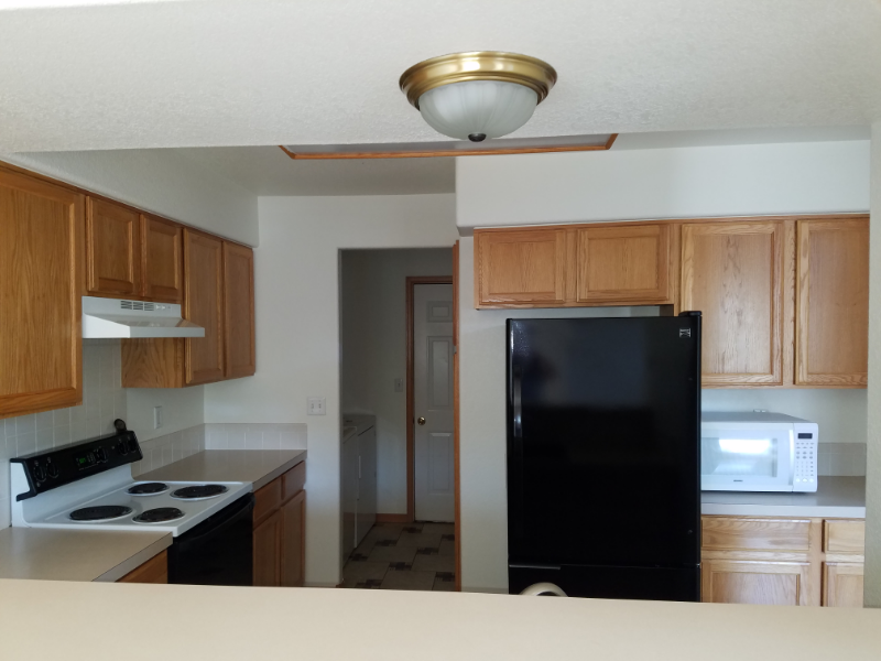 1018 Tierra Ln - Photo 3 of 24