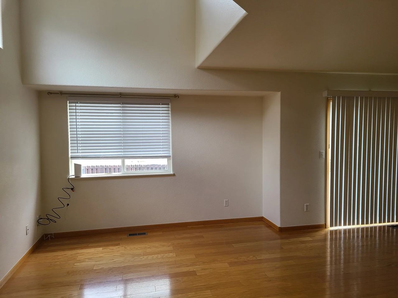 1018 Tierra Ln - Photo 7 of 24