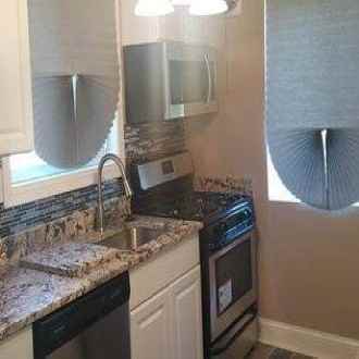 2232 Houston St - Photo 5 of 7