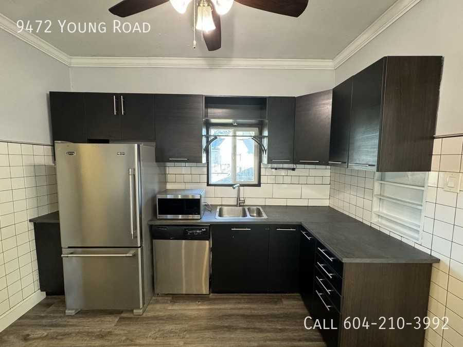 9472 Young Rd - Photo 2 of 16