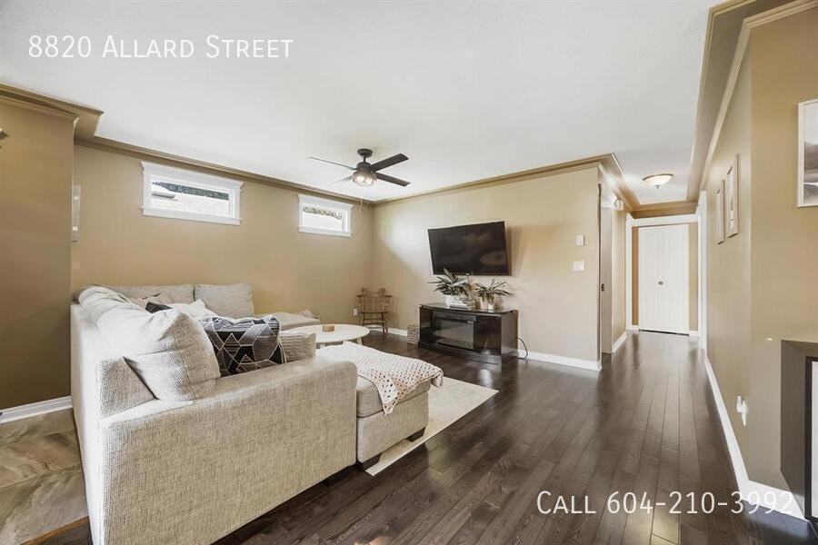 8820 Allard St - Photo 6 of 13