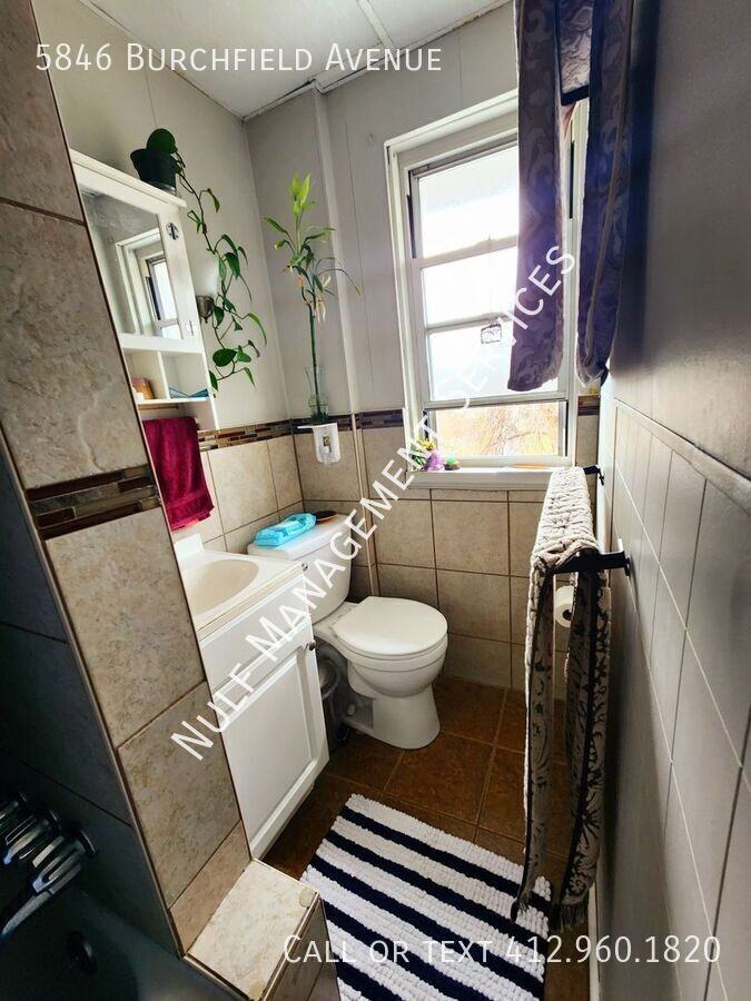 5846 Burchfield Ave - Photo 6 of 8