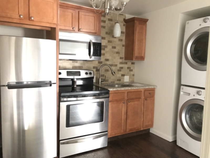 414 Fox St - Photo 2 of 11