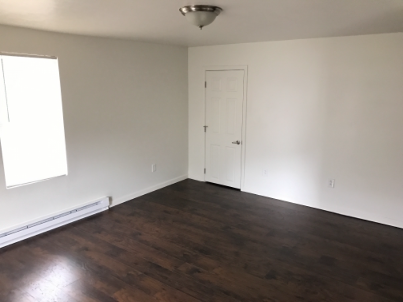414 Fox St - Photo 6 of 11