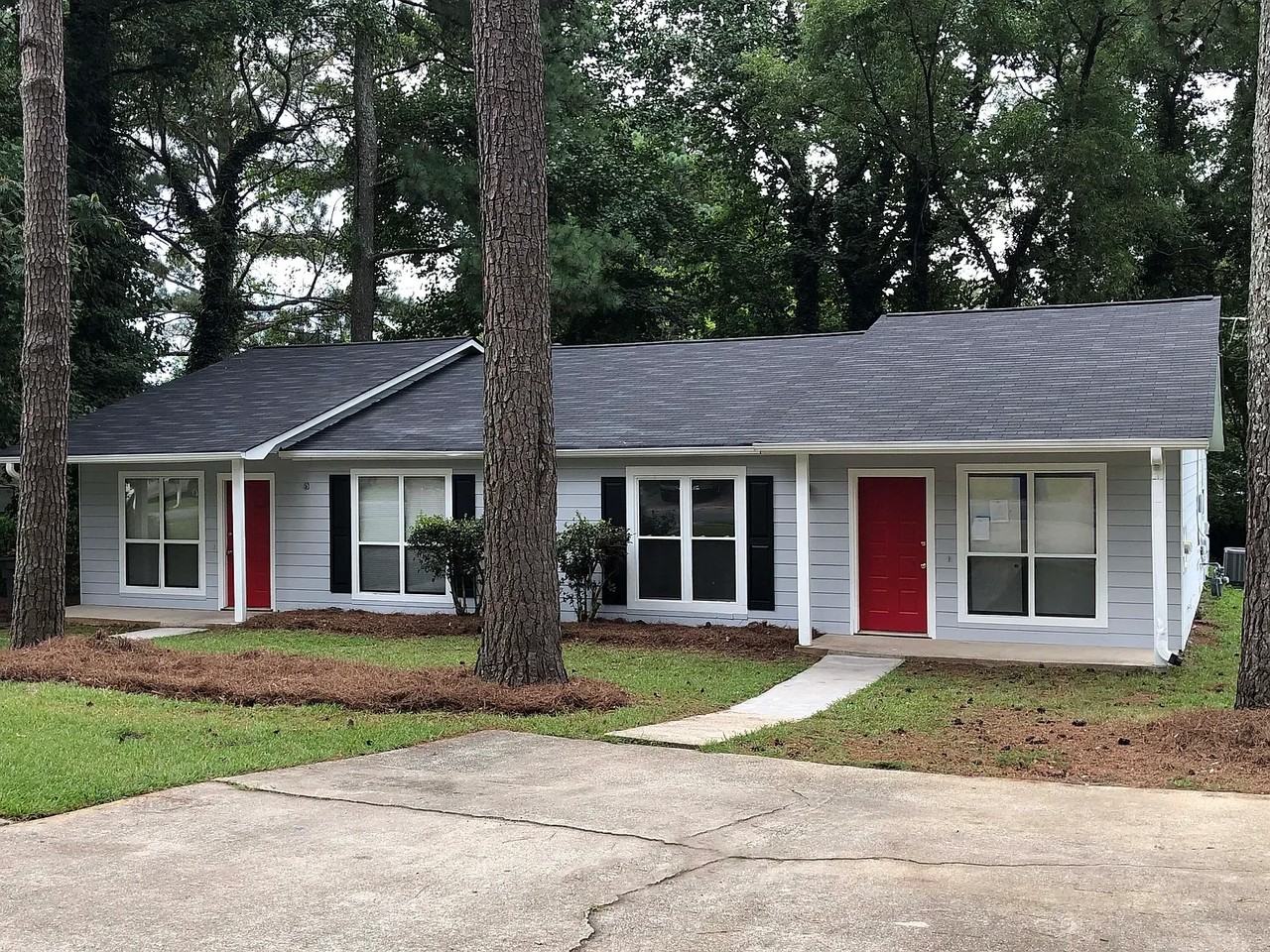 176 Kimberly Way Sw - Photo 2 of 12